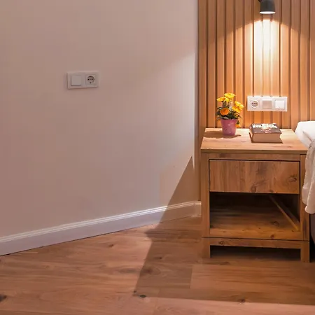 Lejlighedshotel Bella Rose Hotel, 3*