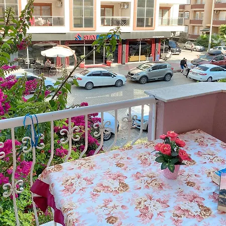 Lejlighedshotel Bella Rose Hotel, 3*